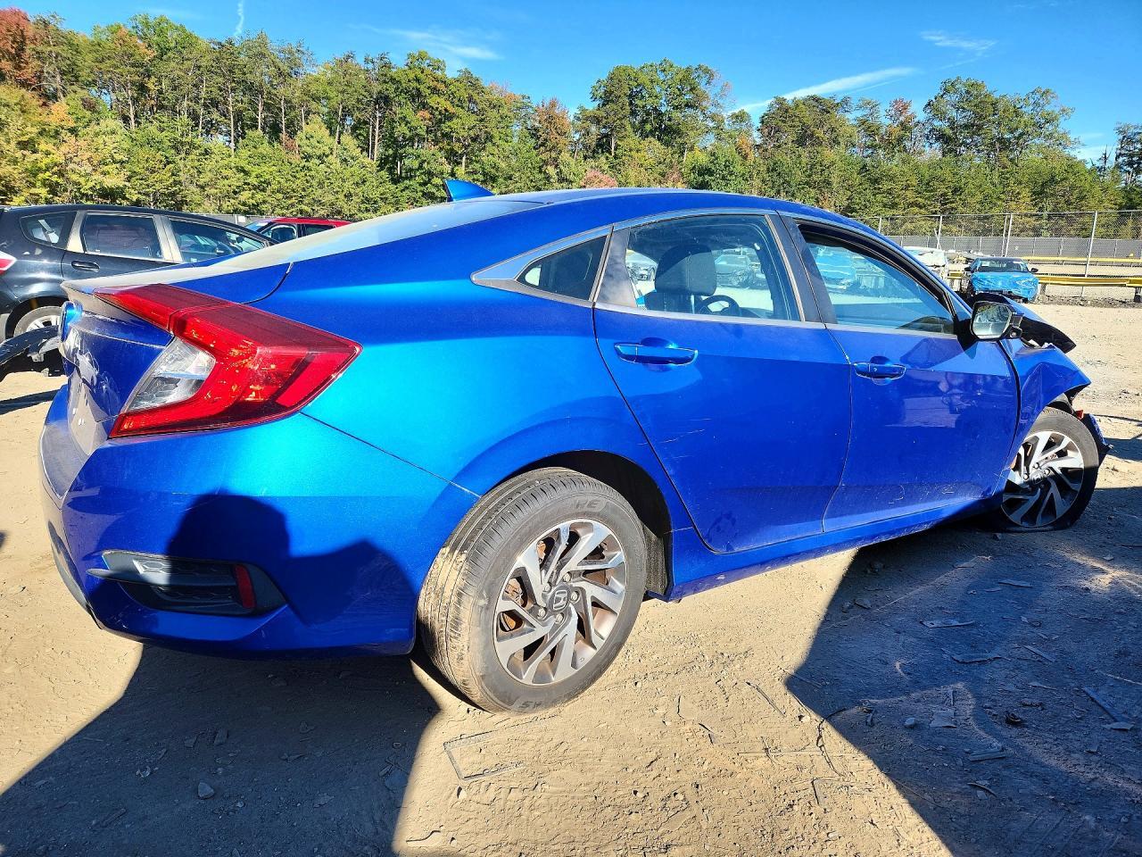 2018 Honda Civic Ex - Image 3