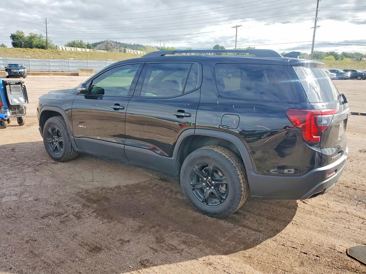 2022 GMC Acadia At4 - Image 2