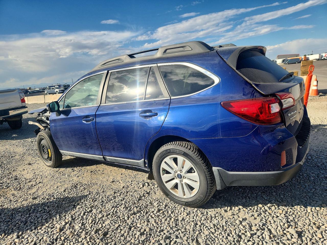 2015 Subaru Outback 2.5I Premium - Фото 2