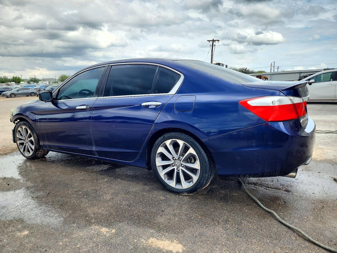 2014 Honda Accord Sport - Image 2