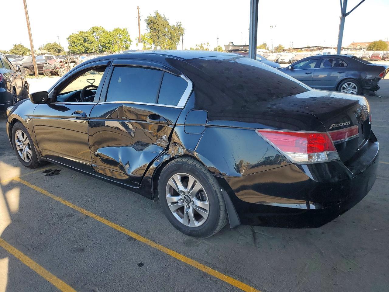 2011 Honda Accord Lxp - Image 2