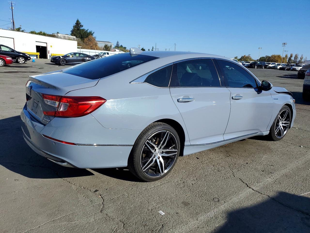 2021 Honda Accord Touring Hybrid - Фото 3