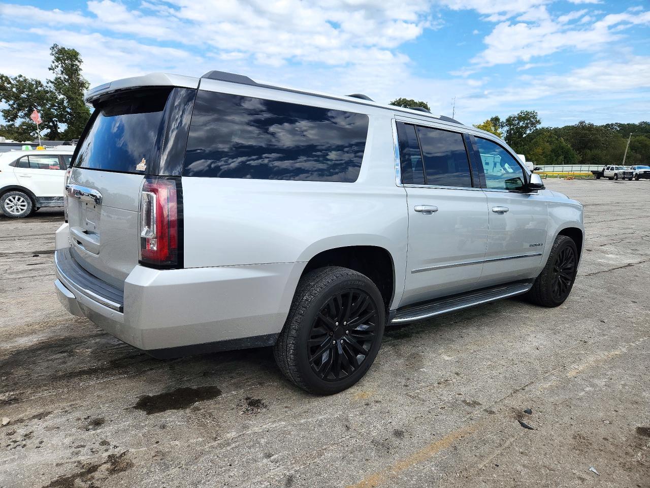 2017 GMC Yukon Xl Denali - Фото 3