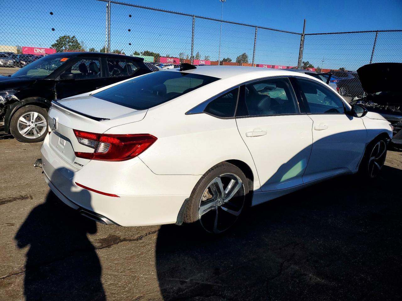 2022 Honda Accord Sport - Фото 3