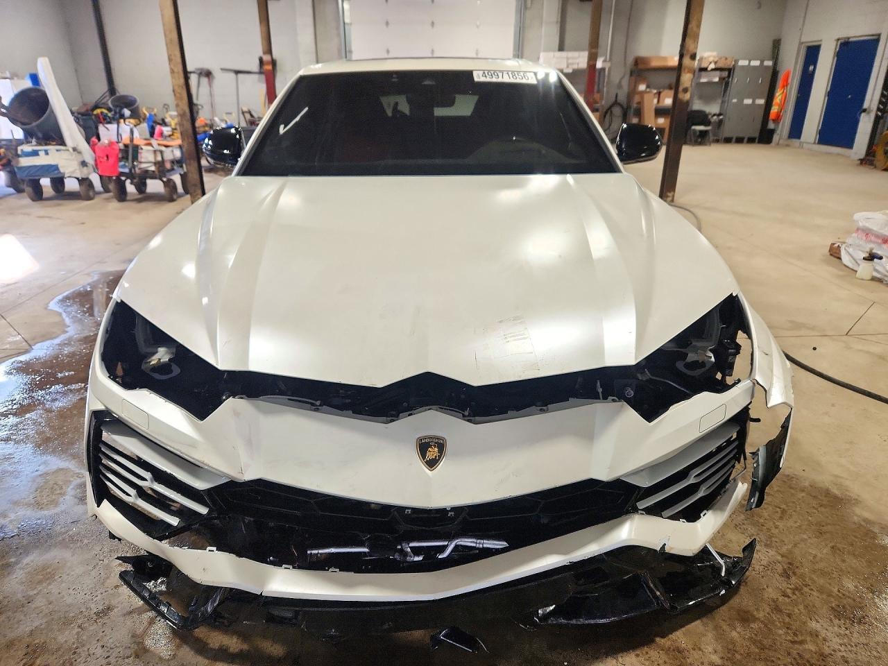 2021 Lamborghini Urus - Image 5