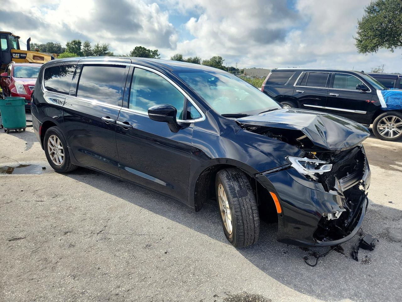 2024 Chrysler Pacifica Touring L - Фото 4