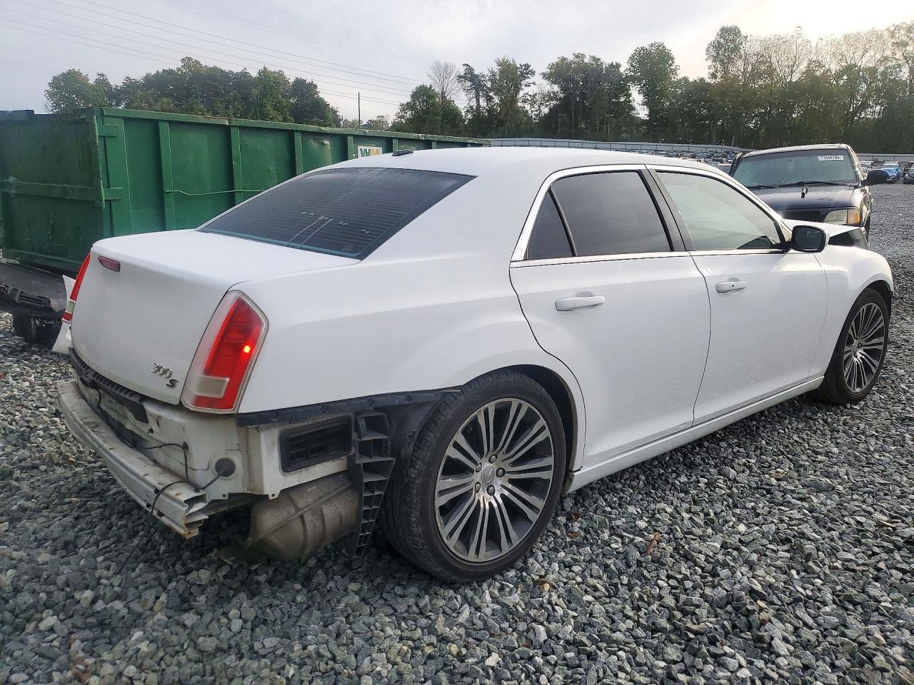 2014 Chrysler 300 S - Фото 3