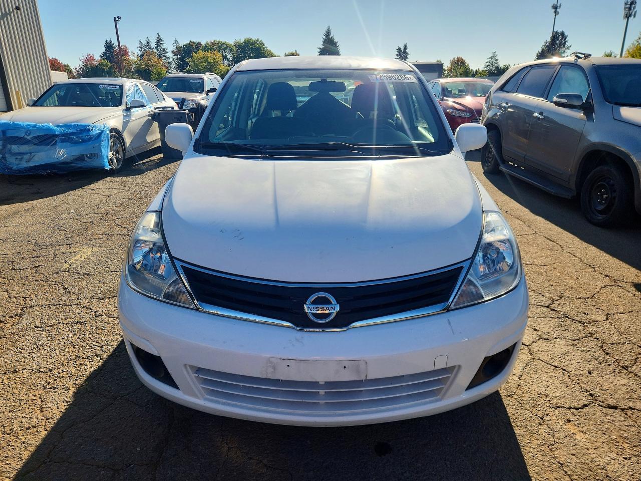 2012 Nissan Versa 1.8 S - Image 5