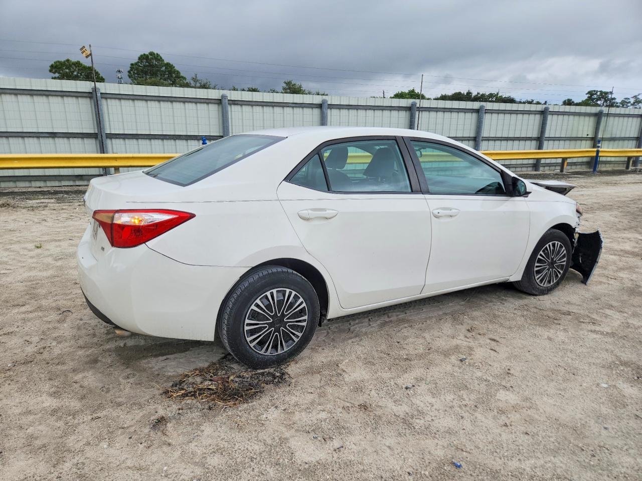 2016 Toyota Corolla L - Фото 3