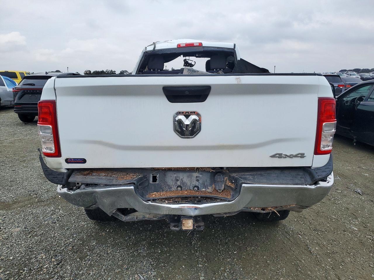 2022 Ram 3500 Tradesman - Фото 6