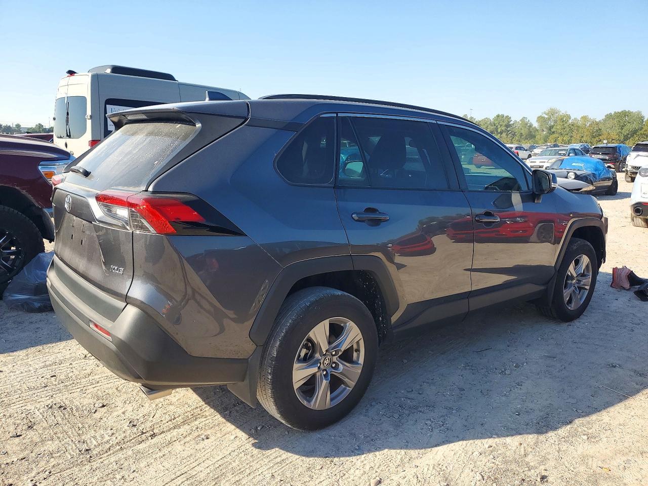 2024 Toyota Rav4 Xle - Фото 3