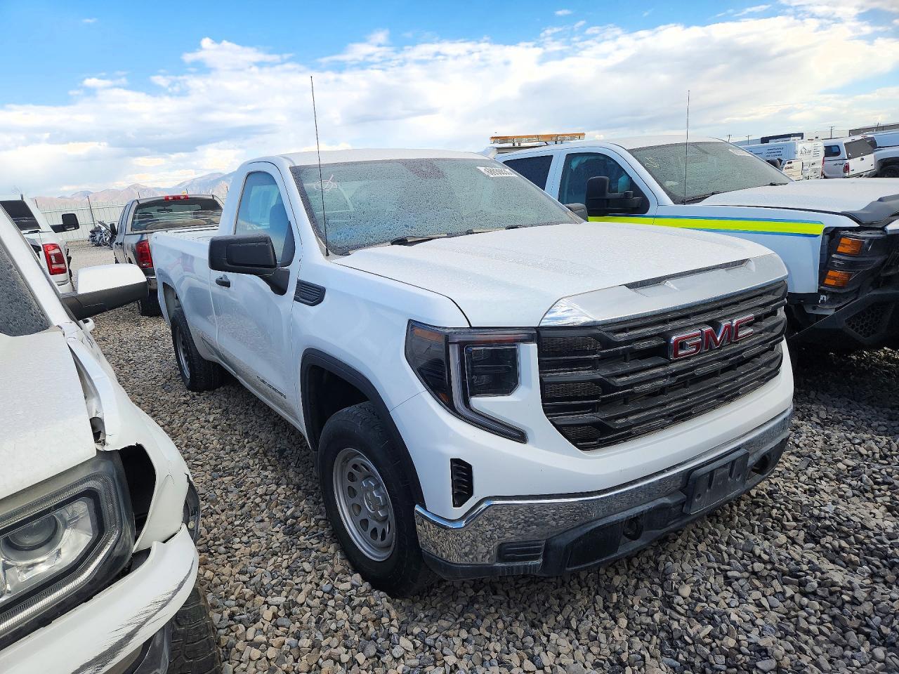 2023 GMC Sierra K1500 - Image 4