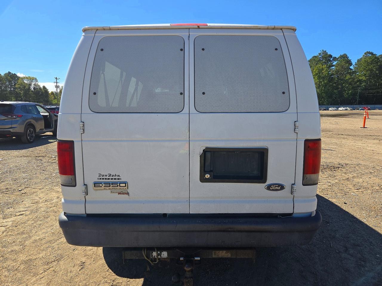 2007 Ford Econoline E350 Super Duty Wagon - Фото 6