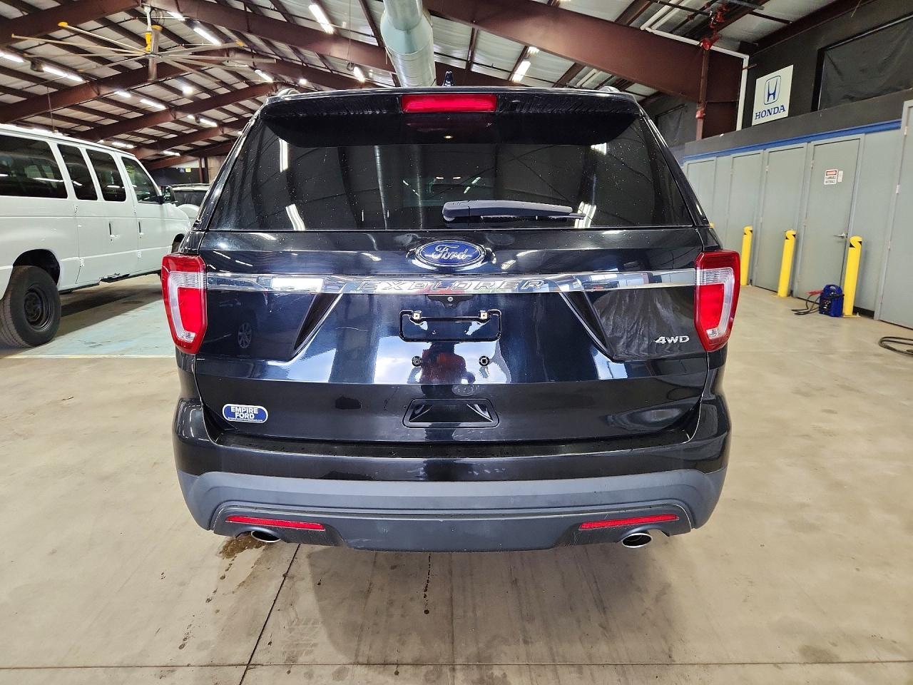 2017 Ford Explorer - Фото 6