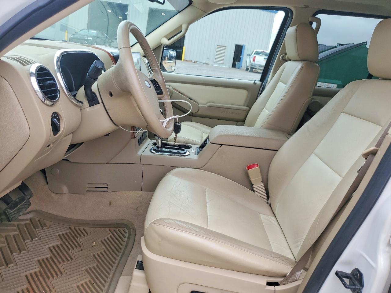 2008 Ford Explorer Eddie Bauer - Image 7