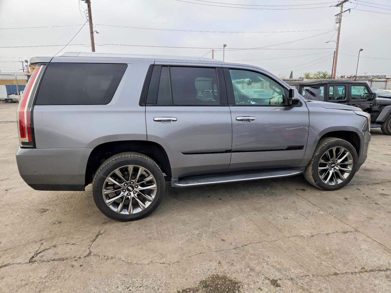 2020 Cadillac Escalade Luxury - Фото 3