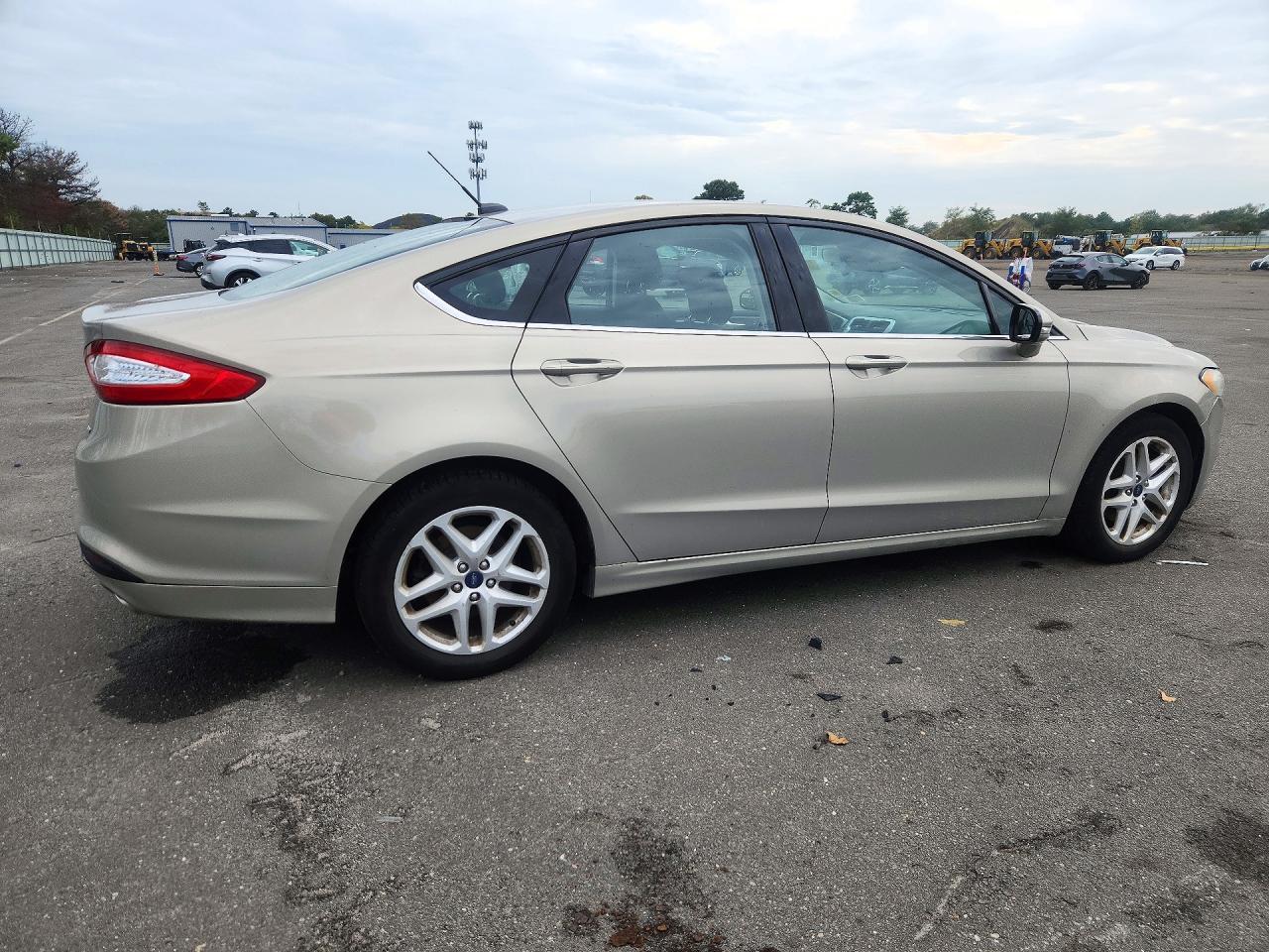 2015 Ford Fusion Se - Фото 3