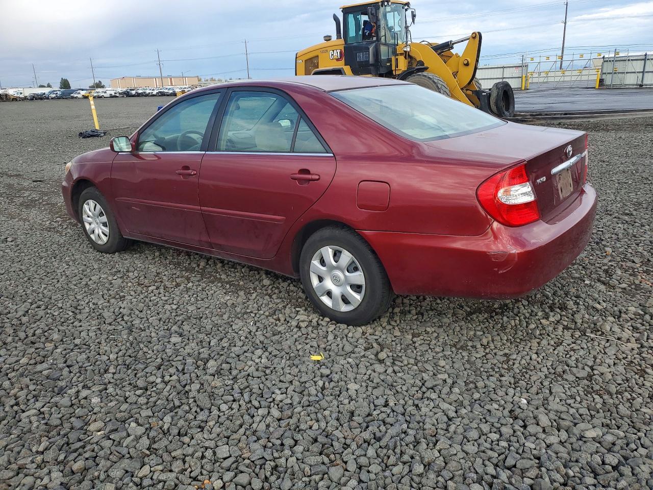 2003 Toyota Camry Le - Фото 2