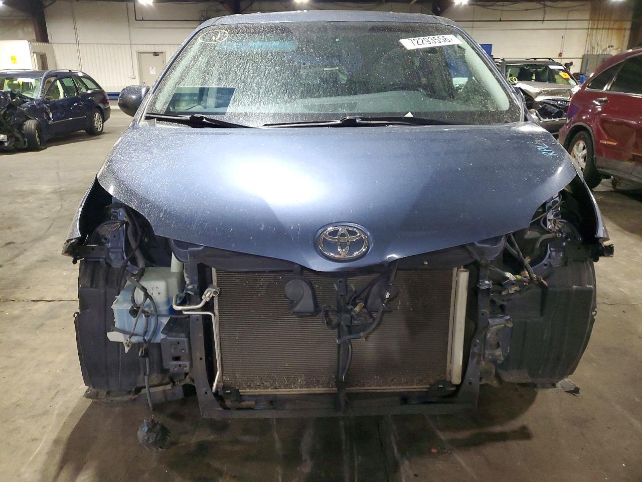 2017 Toyota Sienna Xle 8-Passenger - Фото 5