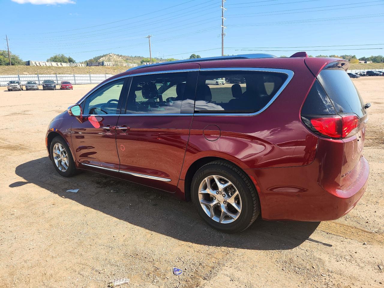 2019 Chrysler Pacifica Limited Fwd - Image 2
