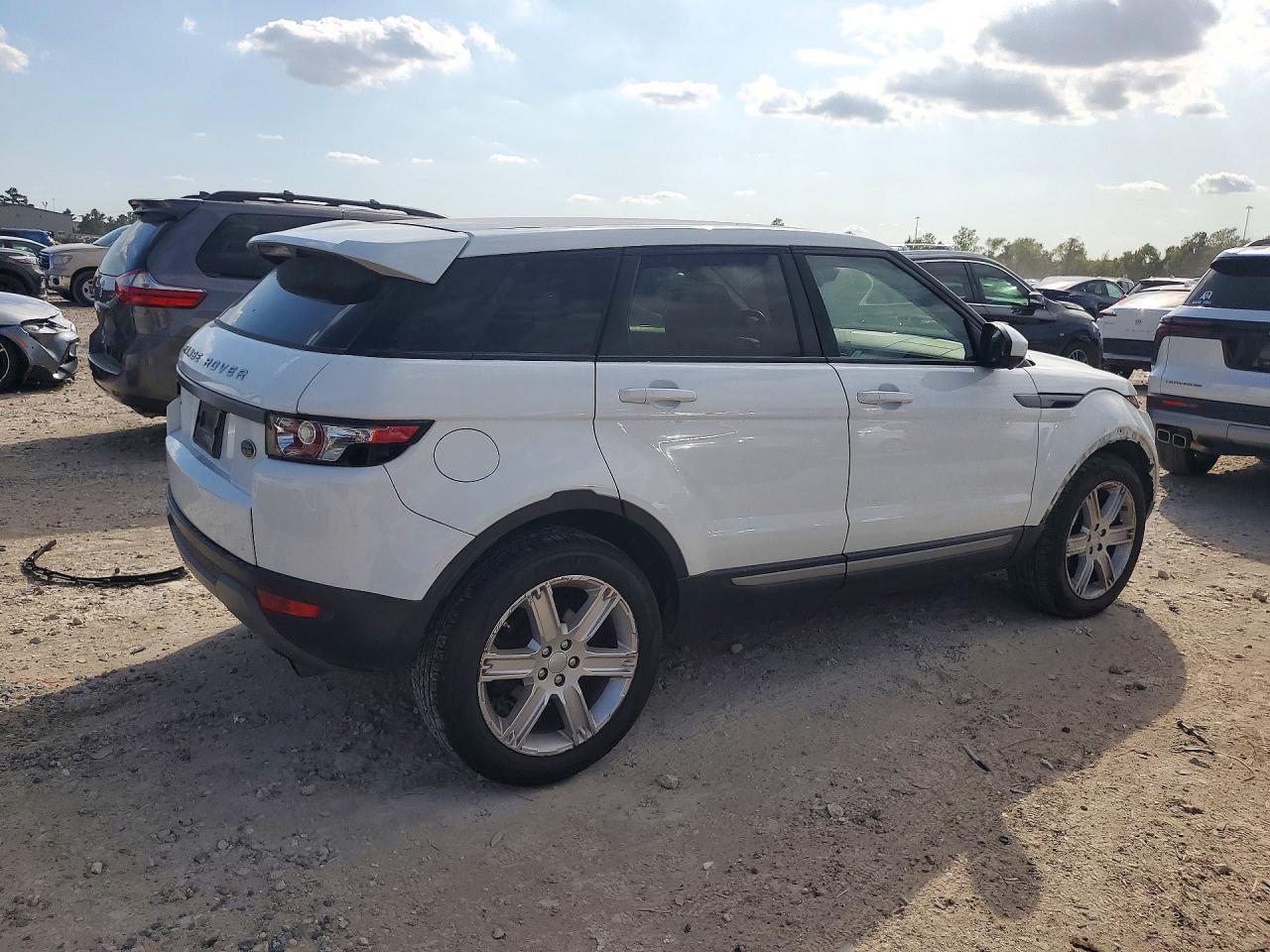 2015 Land Rover Range Rover Evoque Pure Plus - Фото 3