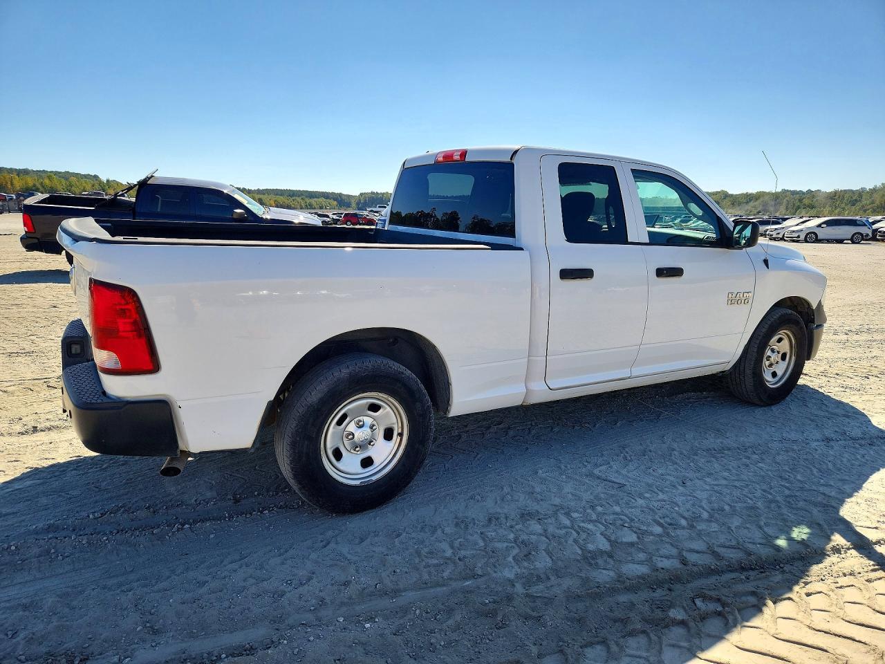 2015 Ram 1500 St - Image 3