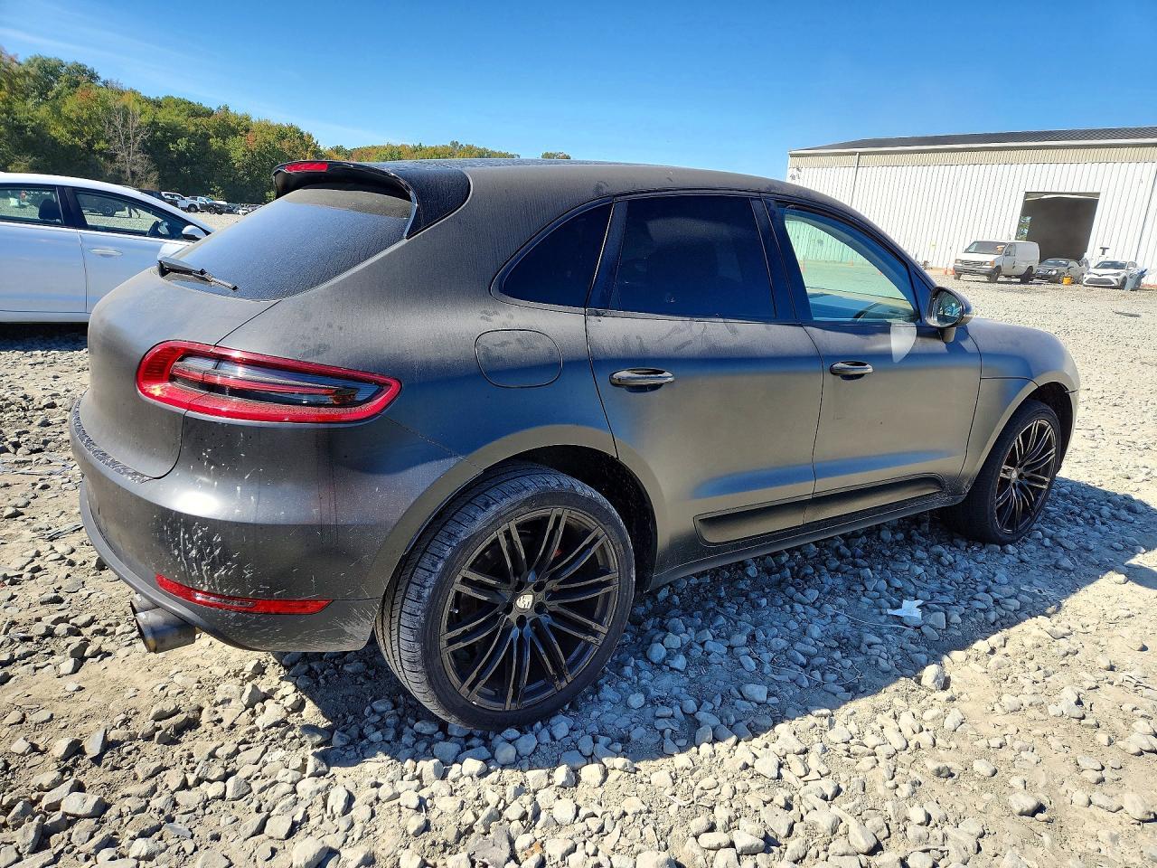 2015 Porsche Macan S - Image 3