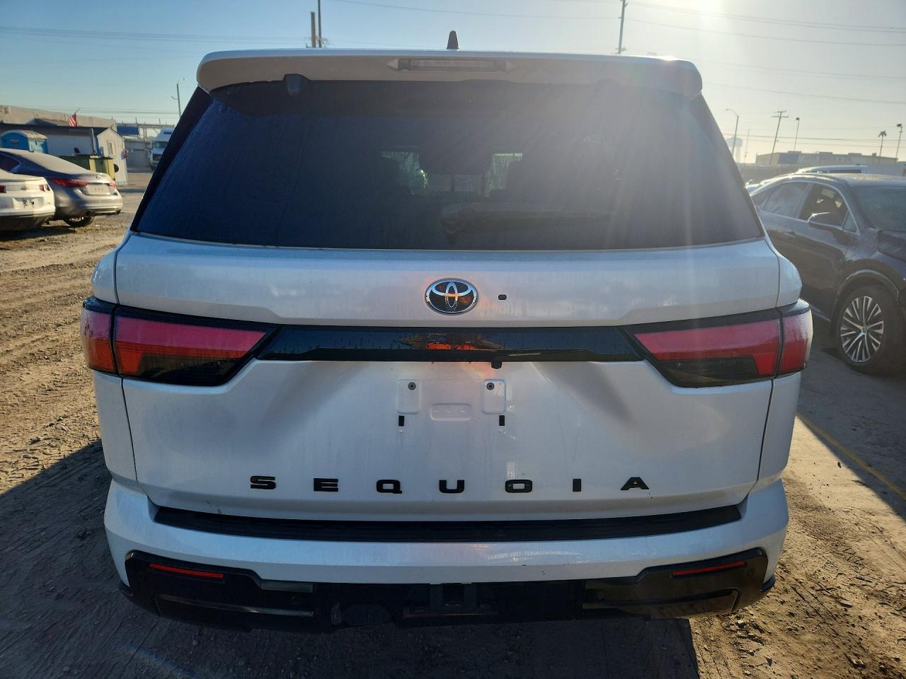 2023 Toyota Sequoia Platinum - Фото 6