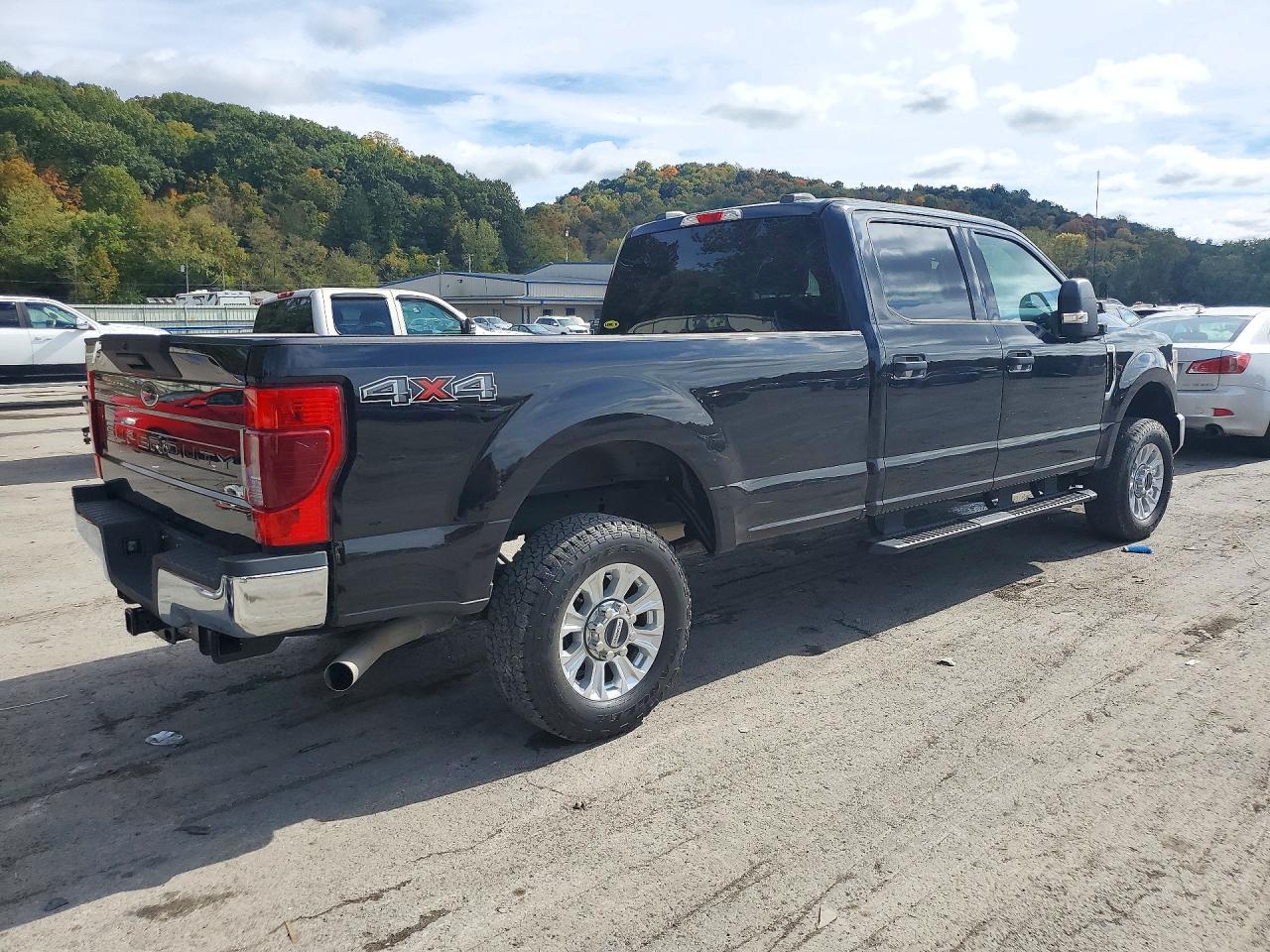 2021 Ford F250 Super Duty - Image 3