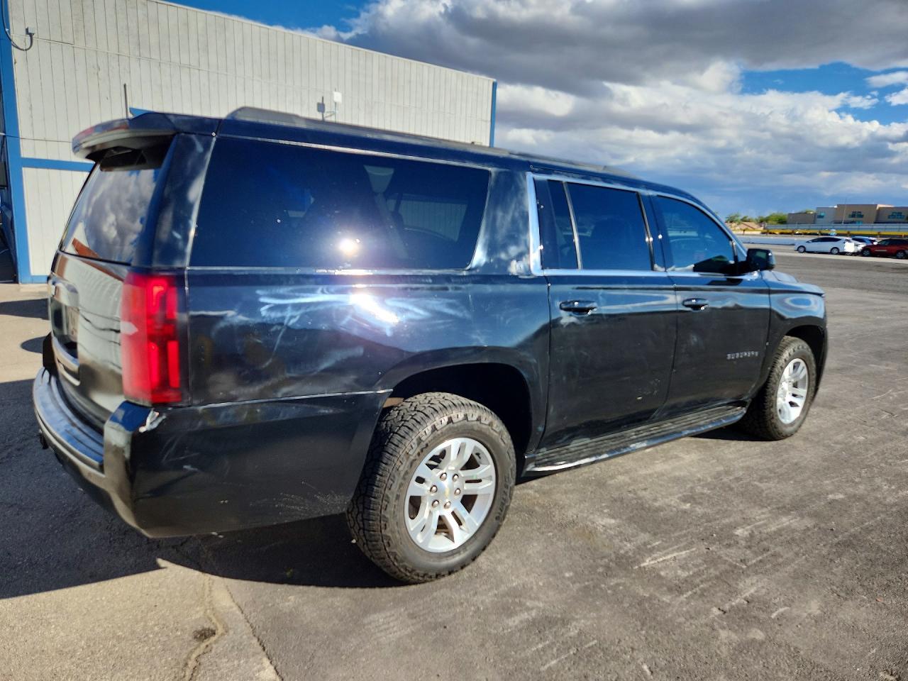 2020 Chevrolet Suburban C1500 Lt - Image 3