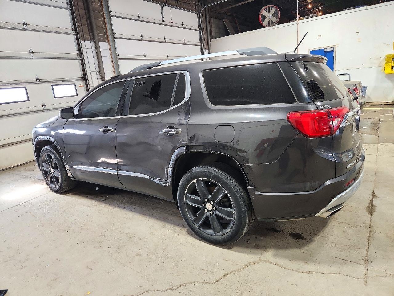 2017 GMC Acadia Denali - Фото 2
