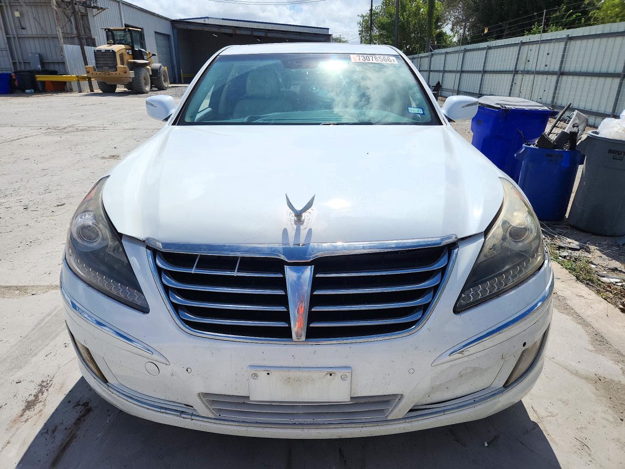 2014 Hyundai Equus Signature - Image 5