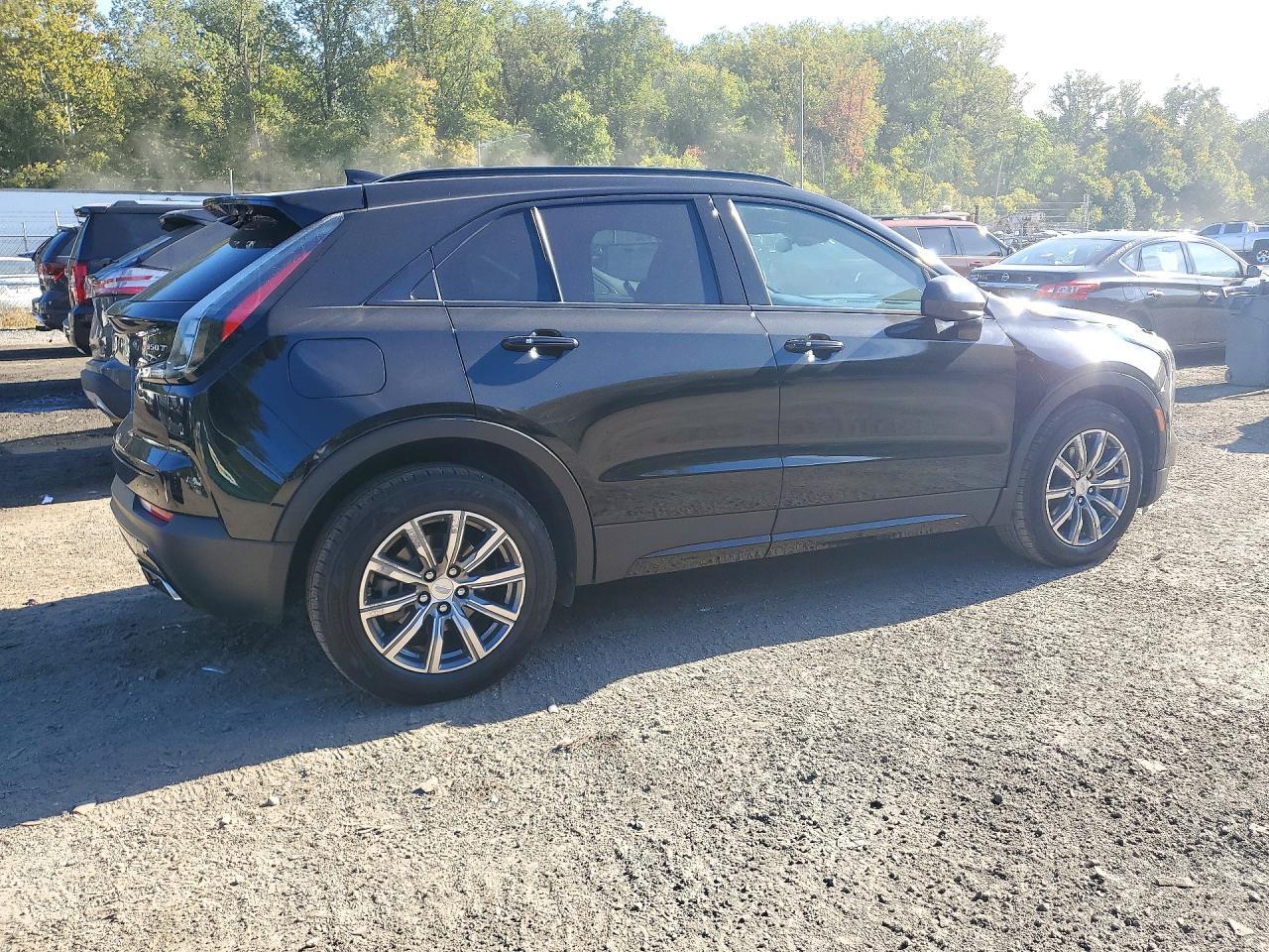 2020 Cadillac Xt4 Sport - Image 3