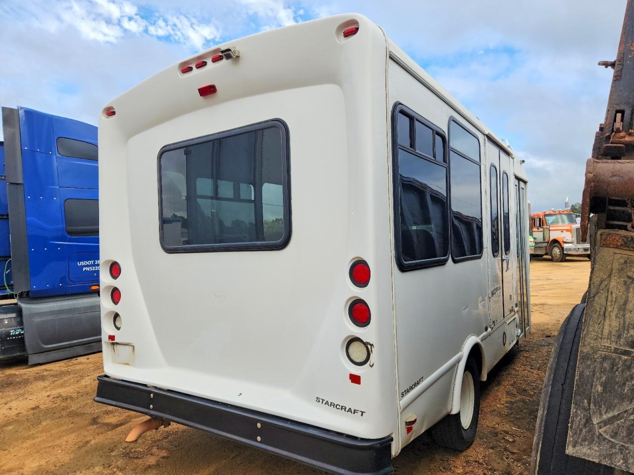 2018 Ford E350 Shuttle Bus - Фото 4