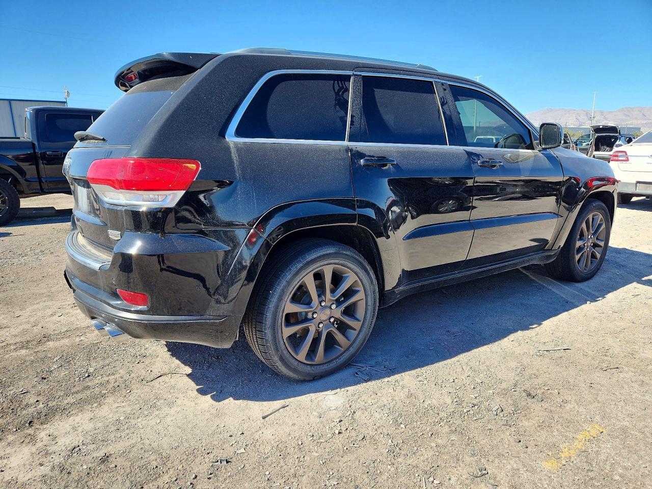 2018 Jeep Grand Cherokee Summit - Image 3