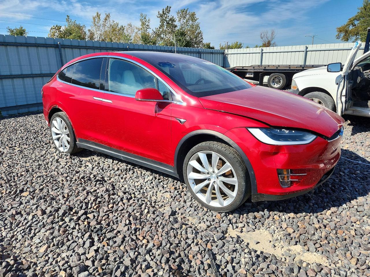 2019 Tesla Model X - Фото 4