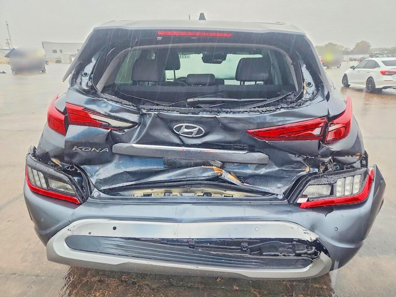 2022 Hyundai Kona Limited - Image 6