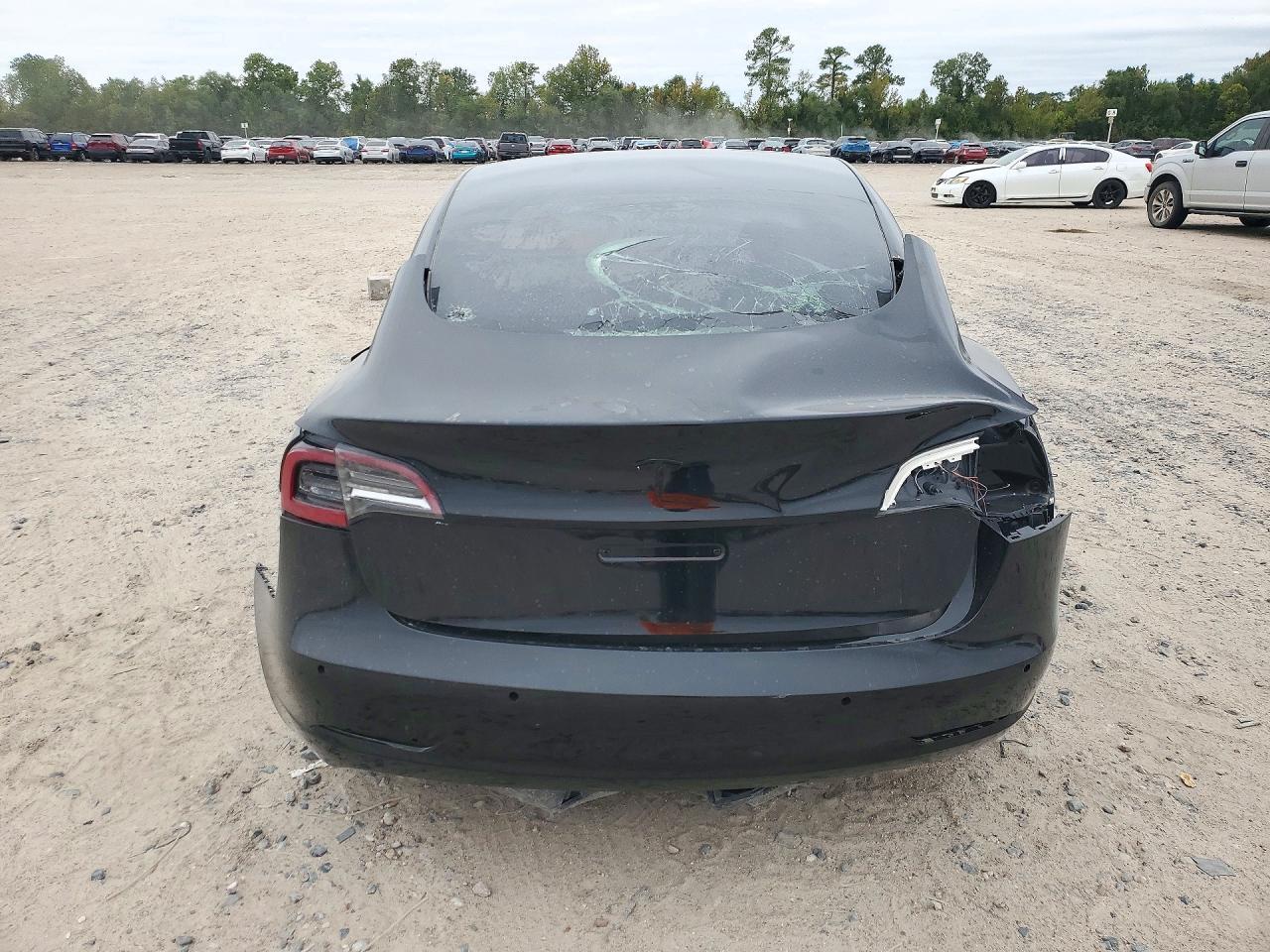 2023 Tesla Model 3 - Фото 6