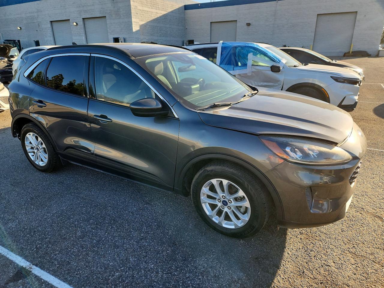 2020 Ford Escape Se - Фото 4