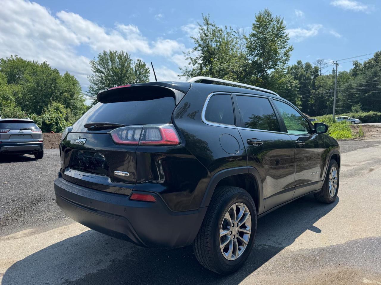 2019 Jeep Cherokee Latitude Plus - Image 4