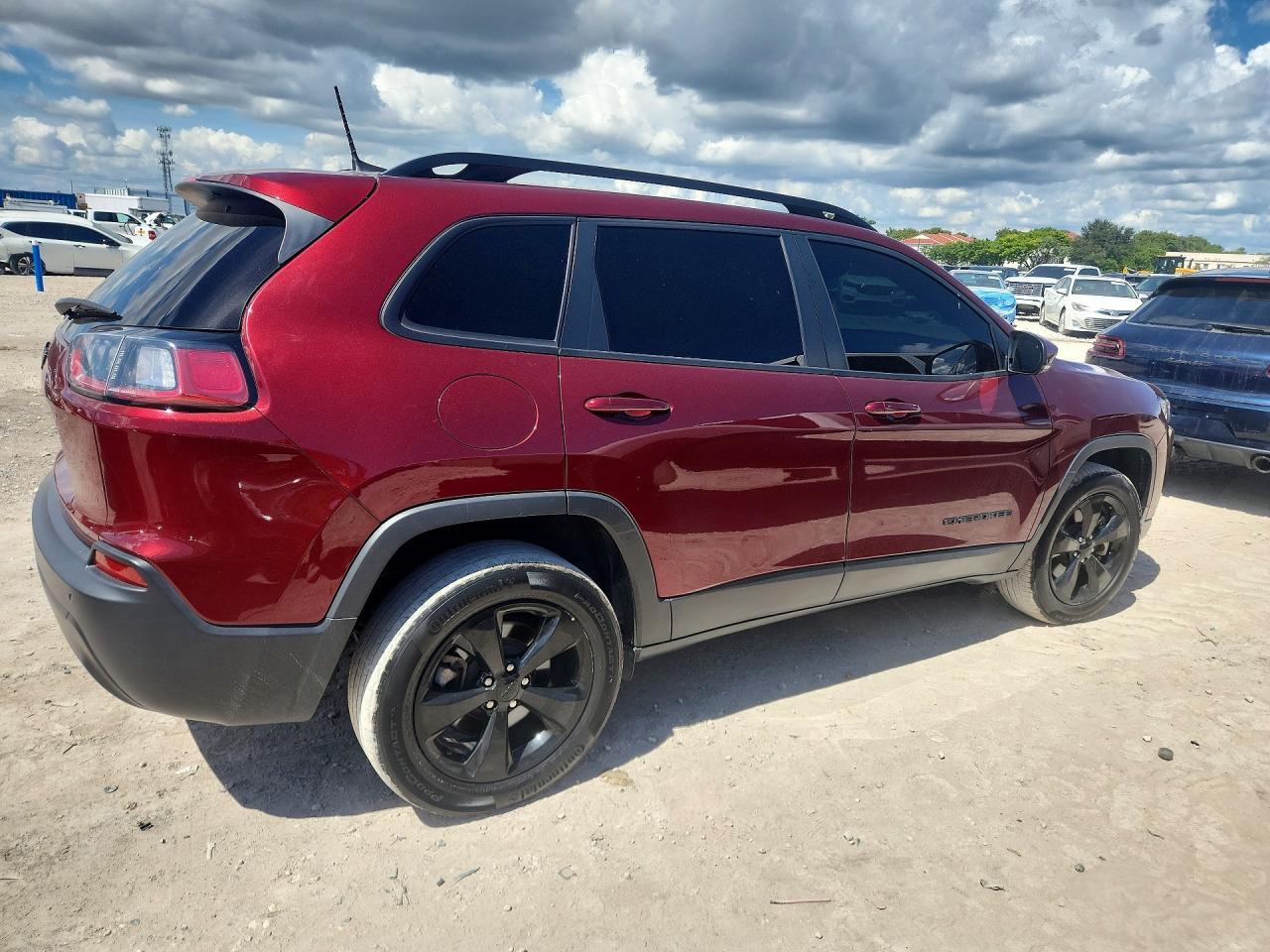 2021 Jeep Cherokee Latitude Plus - Image 3