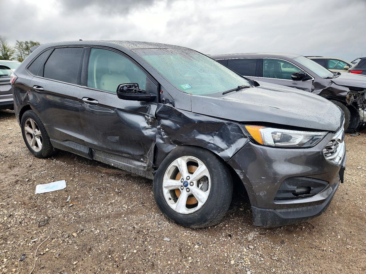 2019 Ford Edge Se - Фото 4