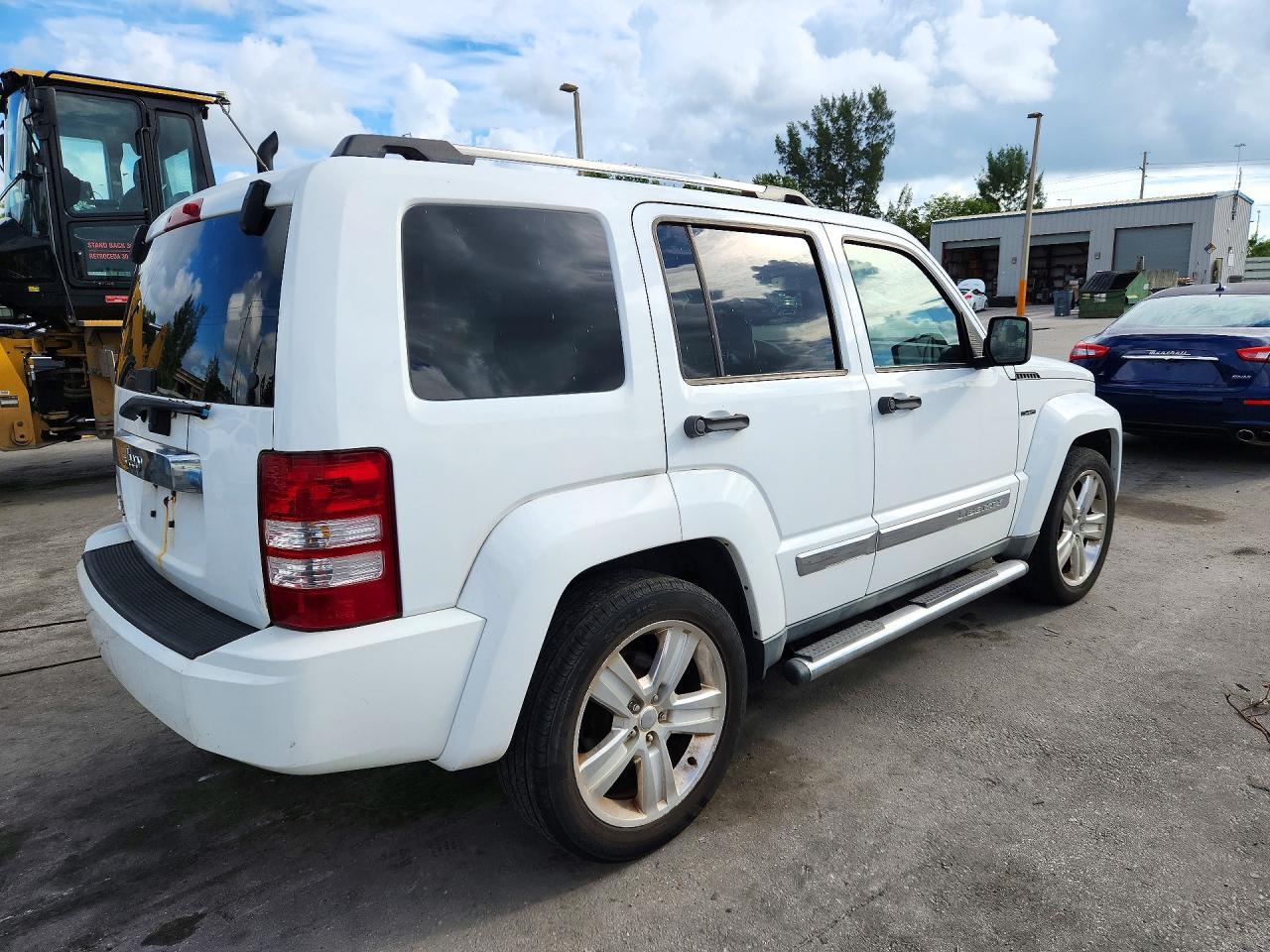 2012 Jeep Liberty Jet - Фото 3