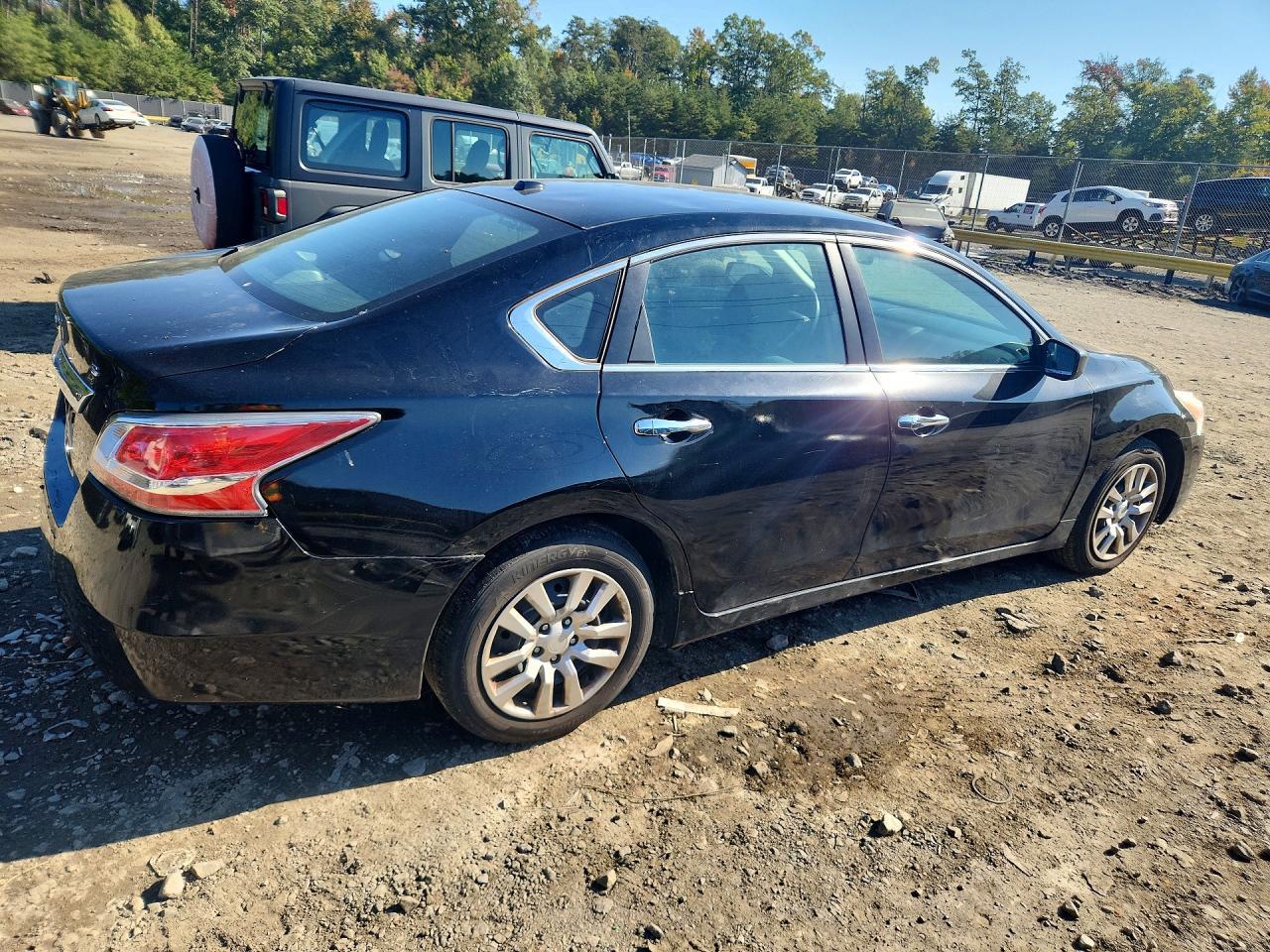 2015 Nissan Altima 2.5 S - Фото 3