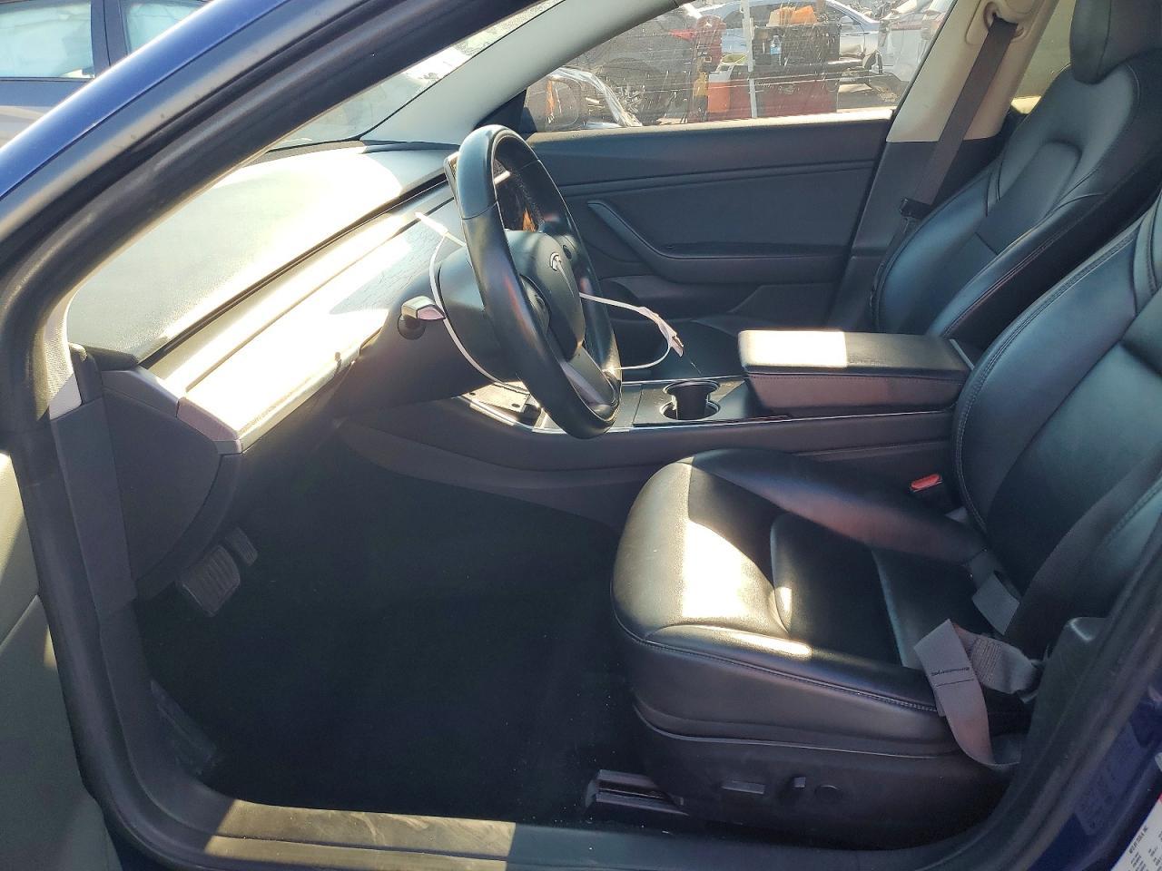 2018 Tesla Model 3 - Image 7