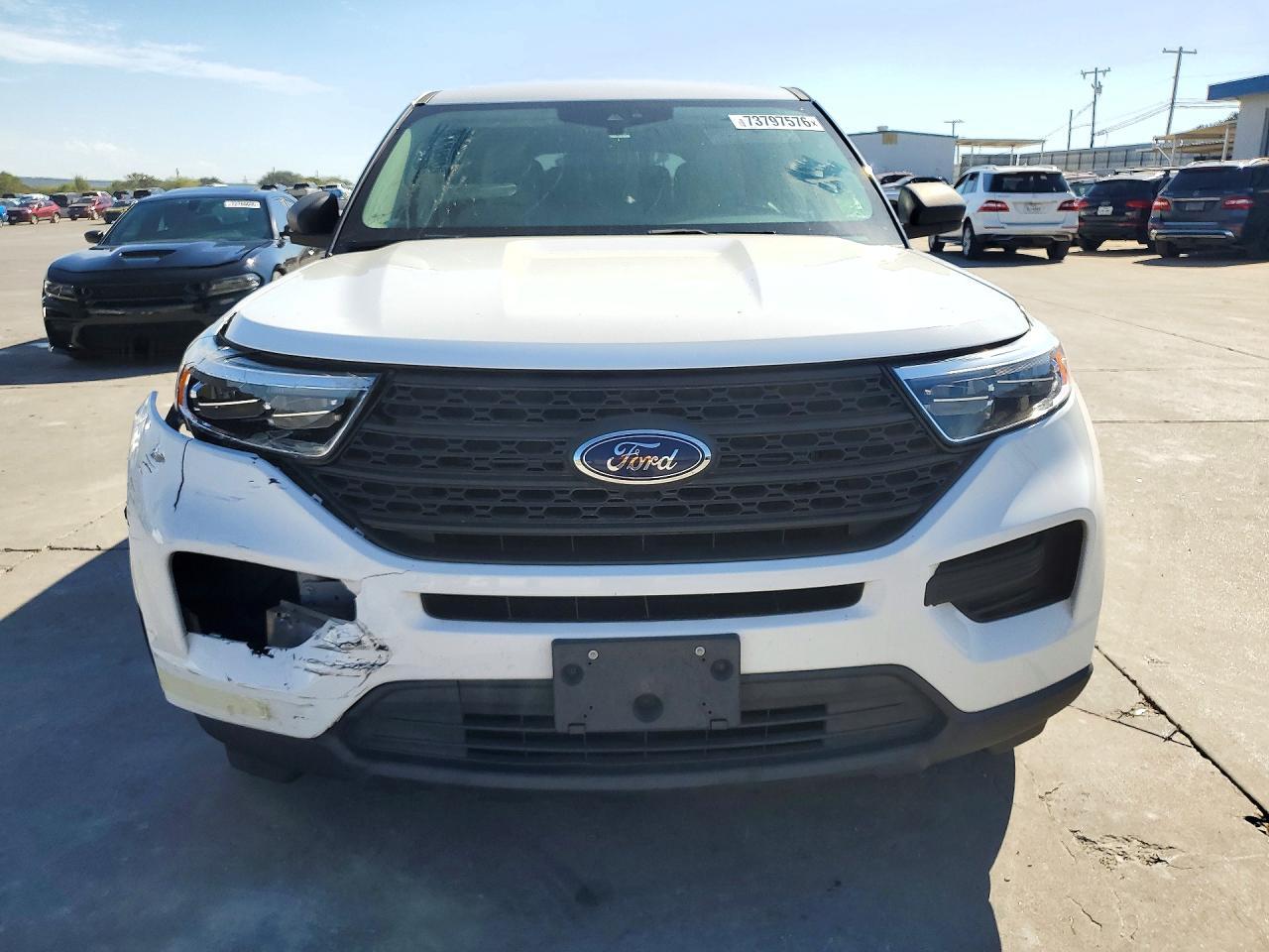 2021 Ford Explorer - Image 5