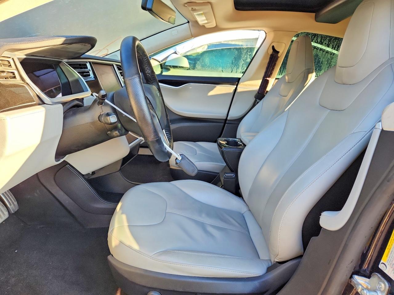 2014 Tesla Model S - Фото 7