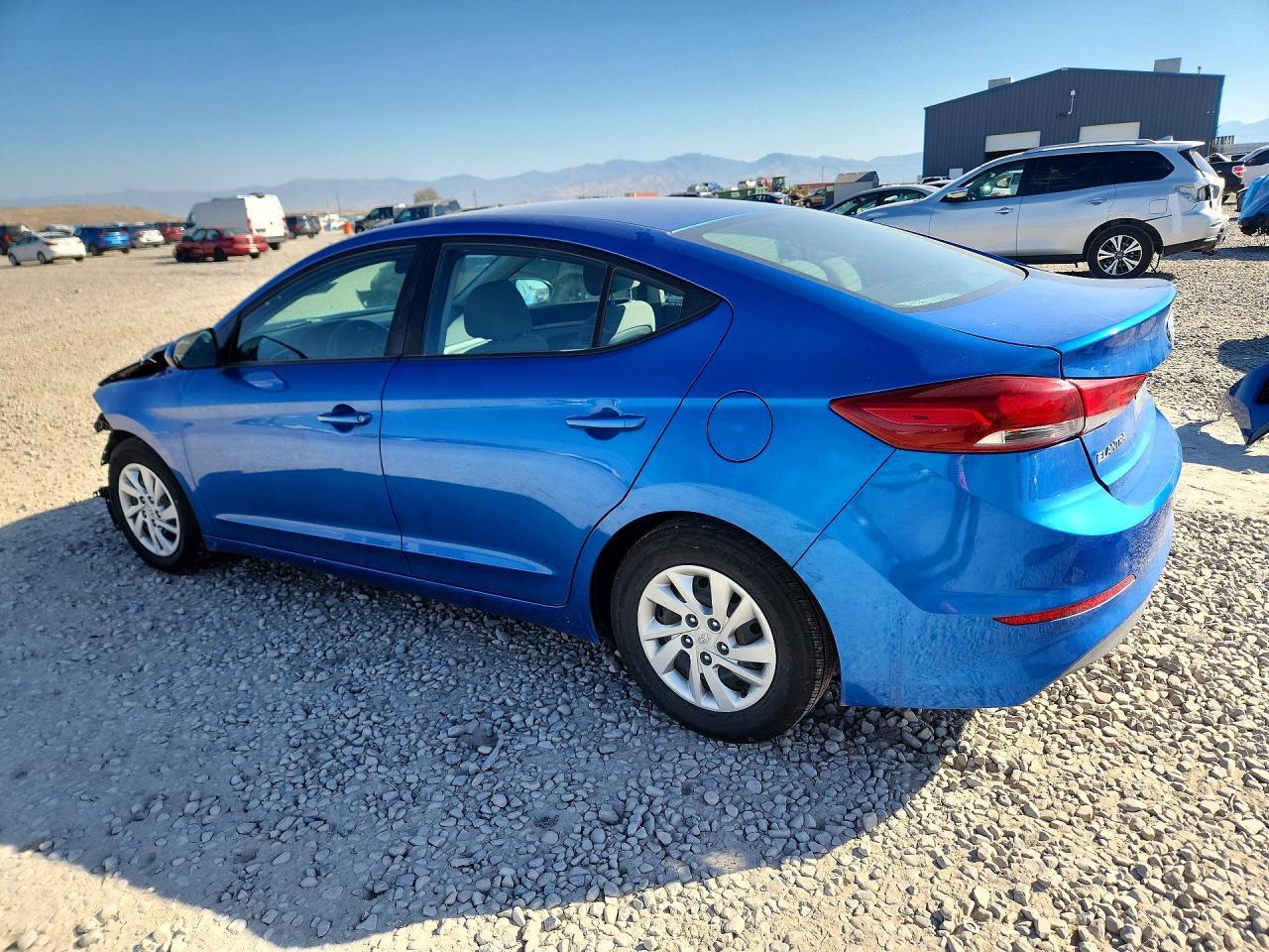 2018 Hyundai Elantra Se - Image 2