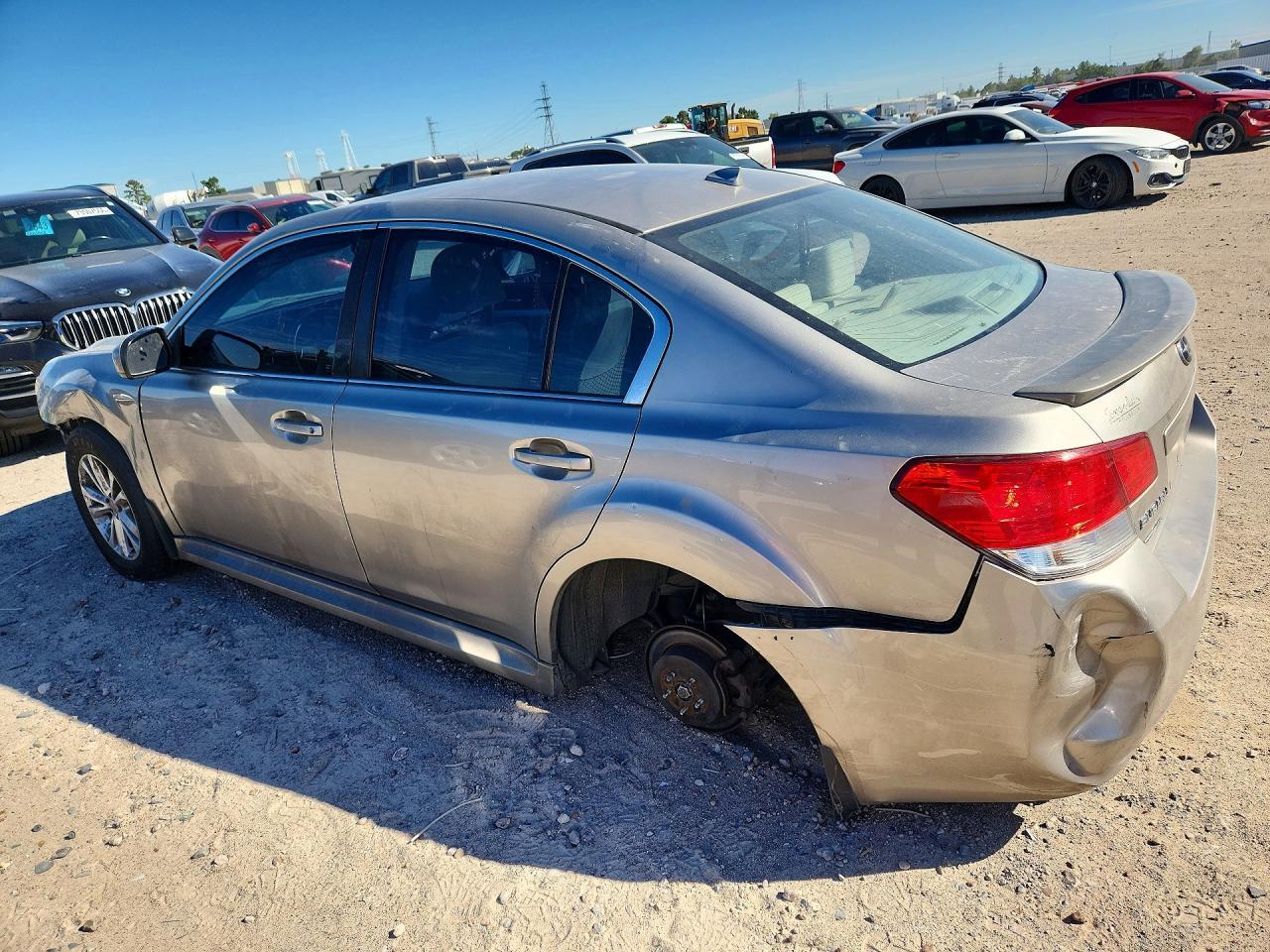 2014 Subaru Legacy 2.5I Premium - Image 2