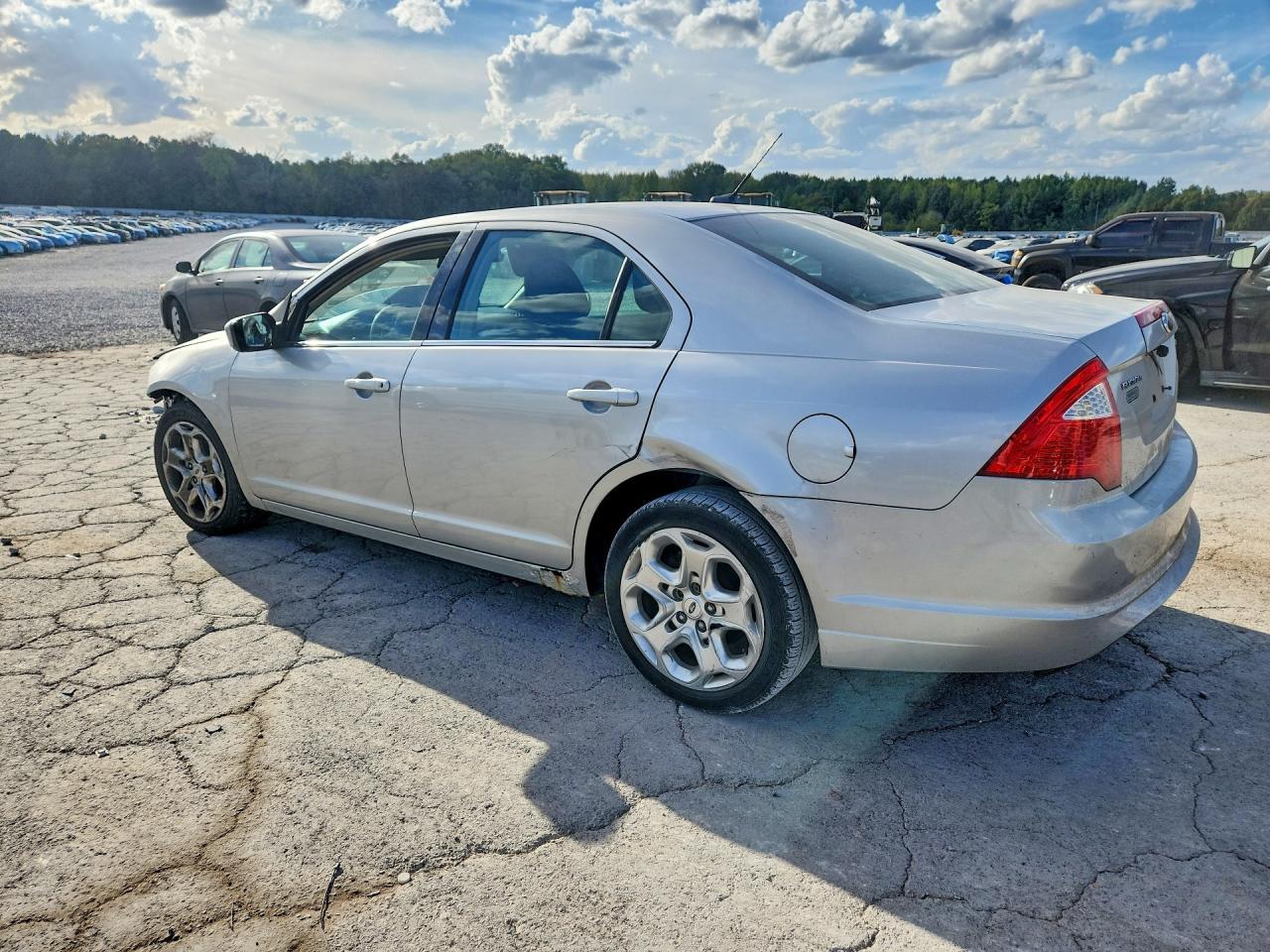 2010 Ford Fusion Se - Фото 2